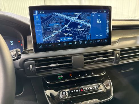 New 2026 Lincoln Corsair Premiere image 19