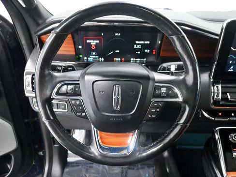 Used 2020 Lincoln Navigator Reserve w/ Luxury Package AWD/4WD image 7