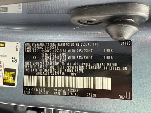 Certified 2025 Toyota Corolla Cross LE image 34