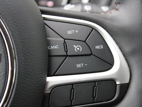 Used 2019 Jeep Compass Latitude w/ Popular Equipment Group image 15