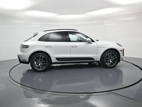 Certified 2026 Porsche Macan AWD/4WD image 40