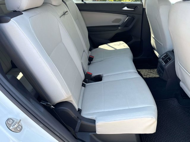 Used 2018 Volkswagen Tiguan SE FWD image 10