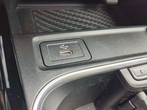 Used 2024 Mercedes-Benz GLA 250 image 9