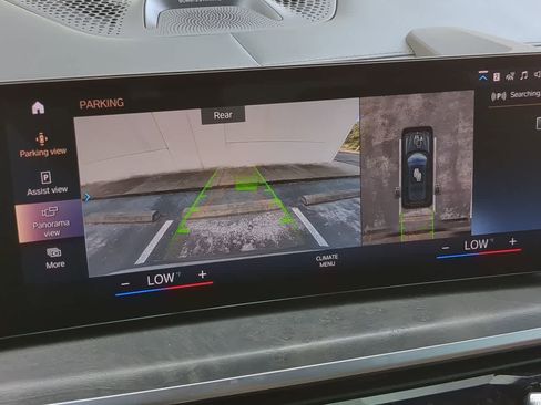 Used 2023 BMW X7 M60i w/ M Sport Professional Package image 31