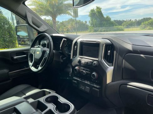 Used 2023 Chevrolet Silverado 3500 LT w/ All Star Edition AWD/4WD image 7