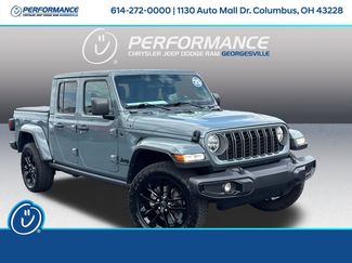 Used 2025 Jeep Gladiator Sport AWD/4WD video 1