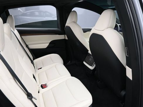 Used 2025 Tesla Model X AWD/4WD image 28