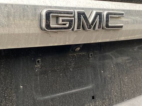 Used 2024 GMC Yukon Denali image 7