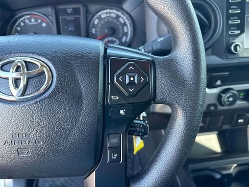 Used 2022 Toyota Tacoma 2WD Double Cab image 32