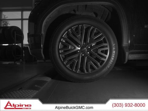 Used 2022 GMC Sierra 1500 Denali Ultimate AWD/4WD image 9