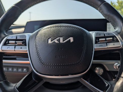 Used 2024 Kia Telluride EX X-Line AWD/4WD image 32