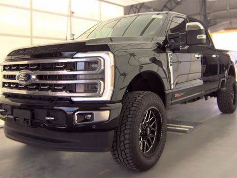 Used 2024 Ford F350 Platinum AWD/4WD image 4