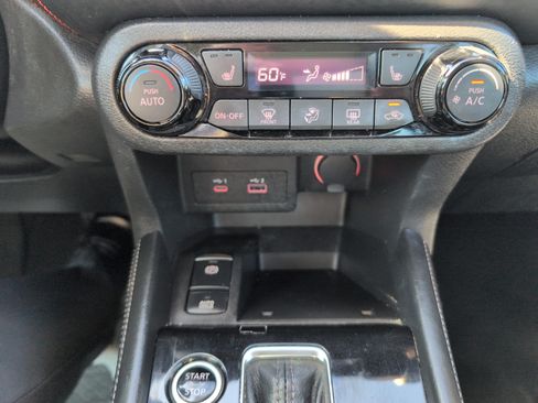 Used 2021 Nissan Kicks SR w/ SR Premium Package FWD image 20