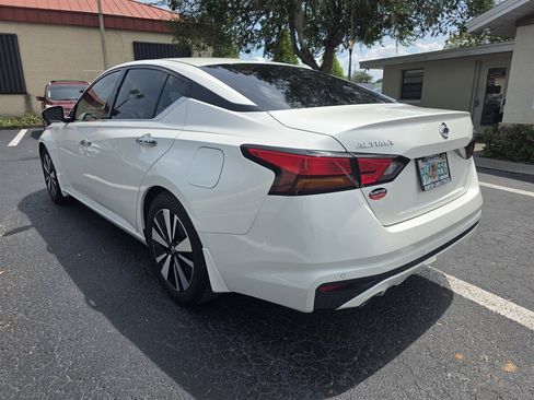 Used 2019 Nissan Altima 2.5 SV FWD image 5