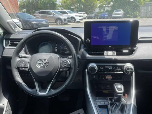 Used 2023 Toyota RAV4 Limited FWD image 21