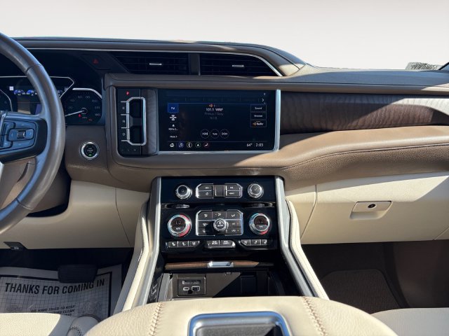 Used 2021 GMC Yukon XL Denali w/ Denali Ultimate Package AWD/4WD image 11