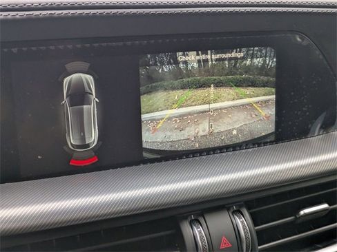 New 2025 Alfa Romeo Stelvio Sprint image 7