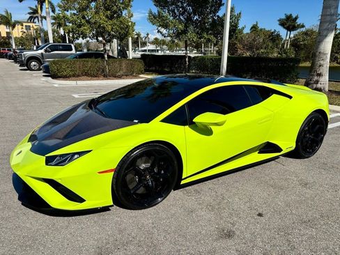 Used 2022 Lamborghini Huracan EVO RWD image 11