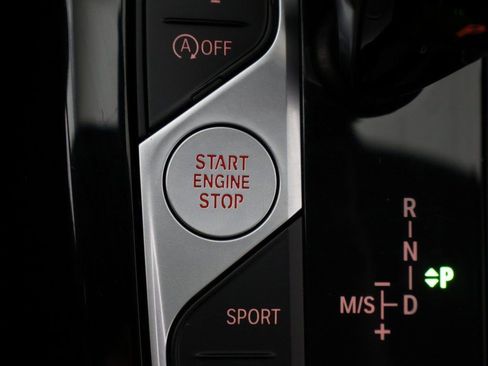 Used 2025 BMW X4 xDrive30i image 46