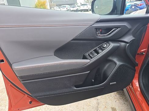 Used 2025 Subaru Crosstrek 2.5i Limited w/ Crosstrek Mirror Package image 35