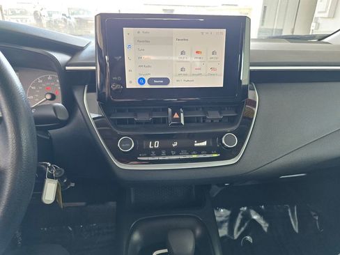 Used 2024 Toyota Corolla LE image 7
