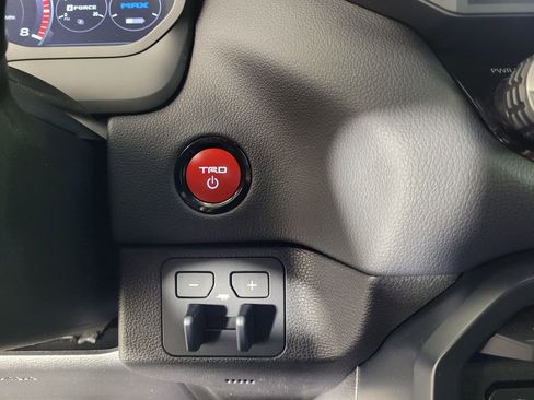 Used 2025 Toyota Tundra TRD Pro AWD/4WD image 15