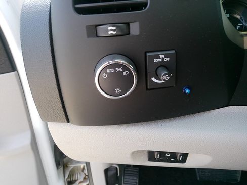 Used 2010 Chevrolet Silverado 2500 LT AWD/4WD image 37