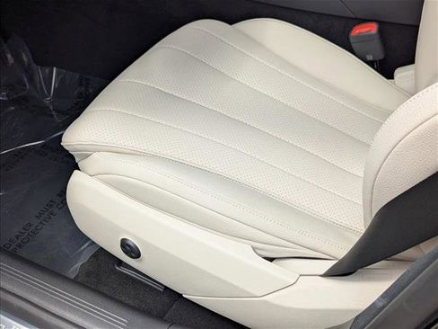 New 2026 Mercedes-Benz E 350 Sedan image 4