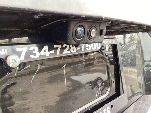 Used 2017 Cadillac Escalade ESV Luxury image 26