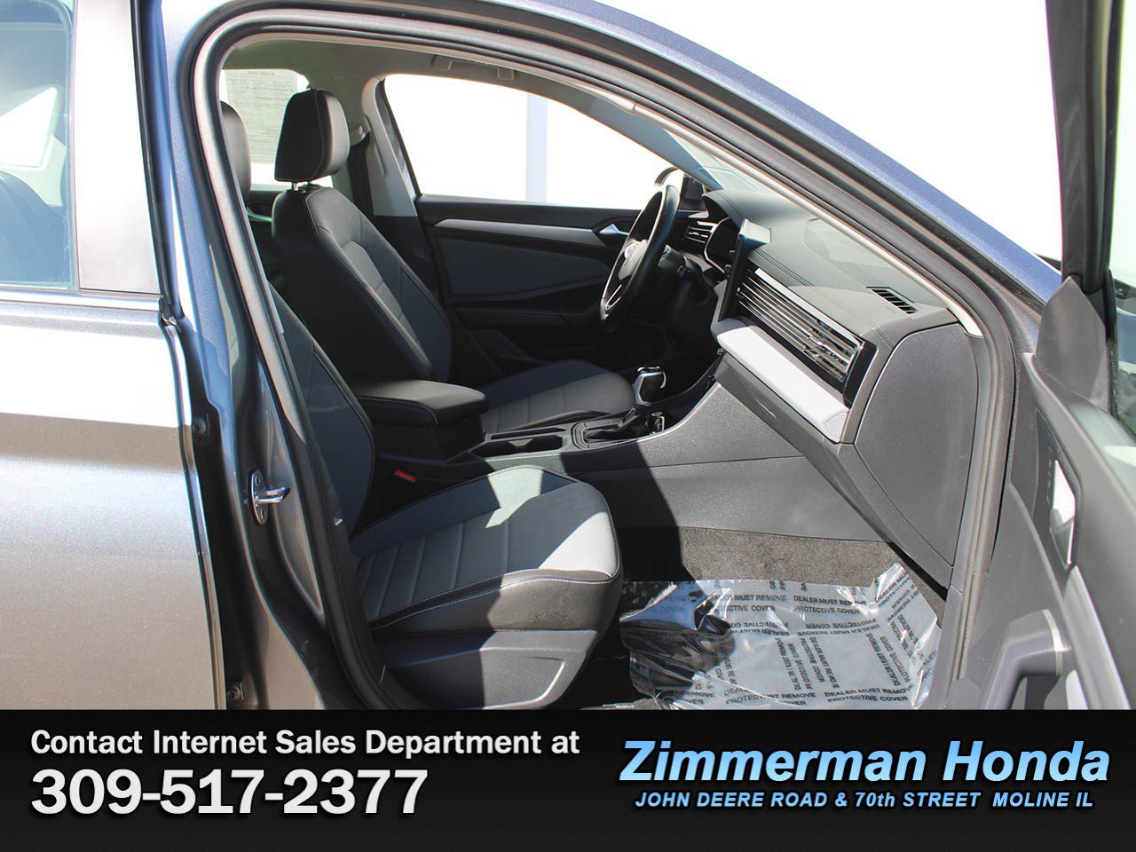 Used 2025 Volkswagen Jetta SE FWD image 18