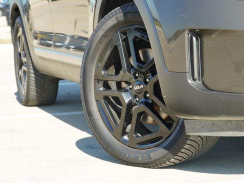 Used 2023 Kia Telluride SX X-Line image 3