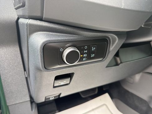 New 2025 Ford Bronco Badlands image 8