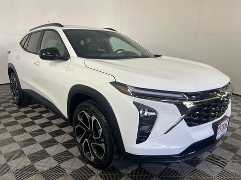 New 2026 Chevrolet Trax RS w/ Sunroof Package image 1