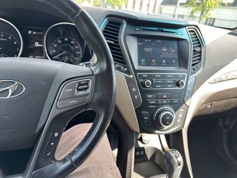 Used 2017 Hyundai Santa Fe Sport AWD/4WD image 38