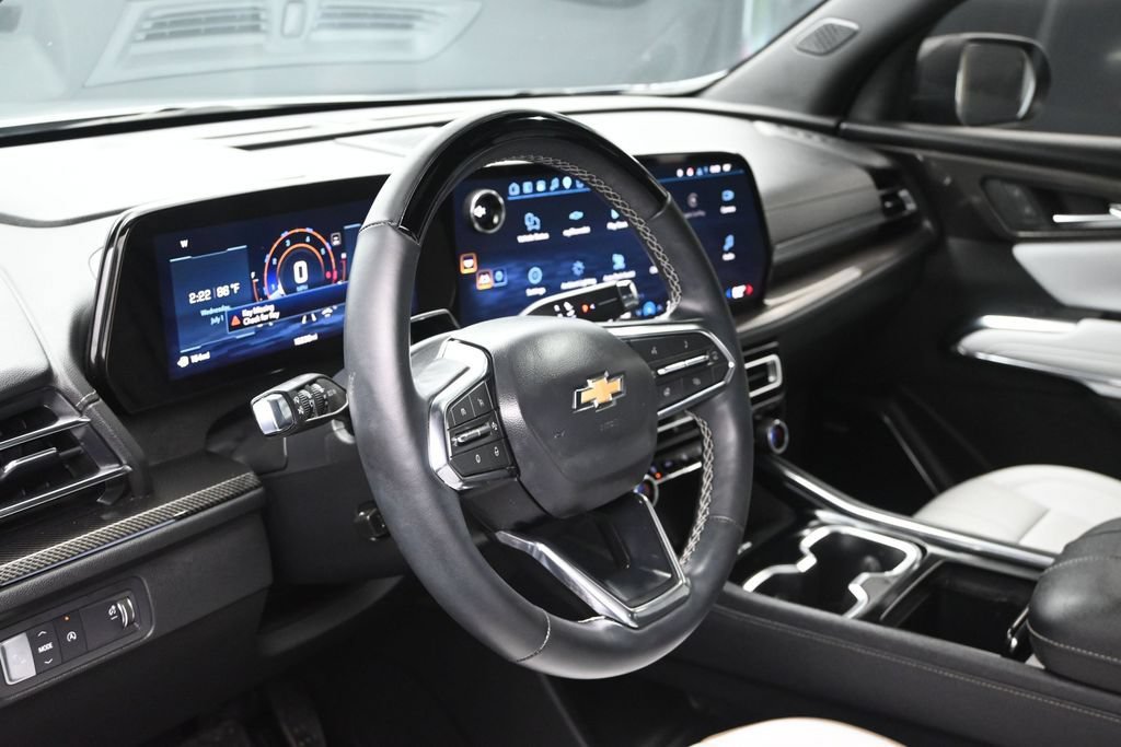 Used 2025 Chevrolet Traverse High Country w/ LPO, Floor Liner Package FWD image 13