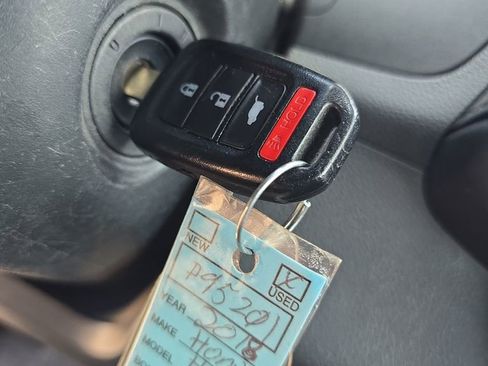 Used 2018 Honda HR-V LX image 26