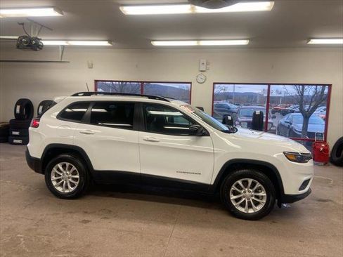 Certified 2022 Jeep Cherokee Latitude Lux w/ Sun & Sound Group image 22