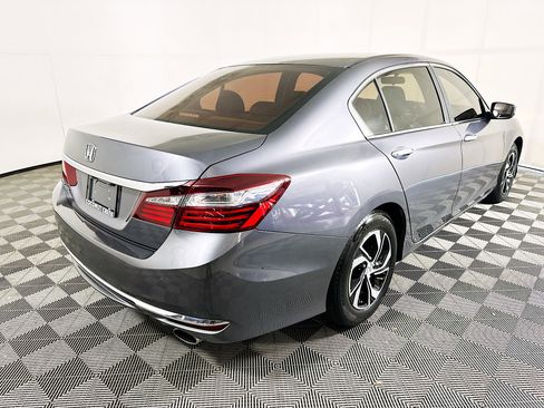 Used 2017 Honda Accord LX image 3