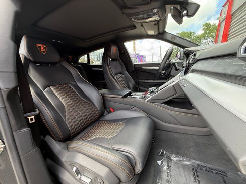 Used 2020 Lamborghini Urus AWD/4WD image 20