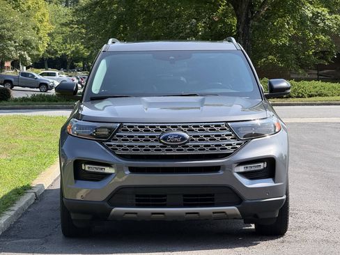 Used 2021 Ford Explorer Limited w/ Equipment Group 301A AWD/4WD image 4