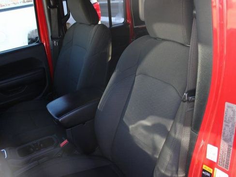 Used 2022 Jeep Wrangler Unlimited Sport image 27