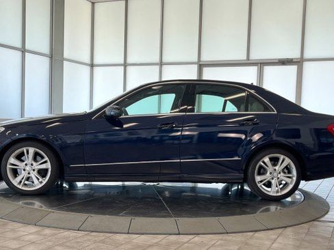 Used 2013 Mercedes-Benz E 350 4MATIC Sedan image 4