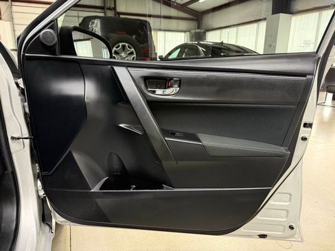 Used 2019 Toyota Corolla LE FWD image 16
