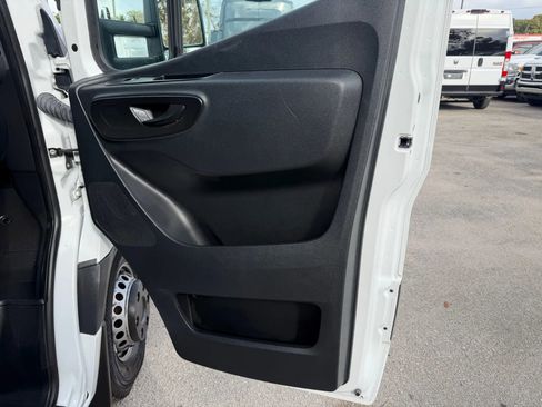 Used 2021 Freightliner Sprinter 3500 image 15
