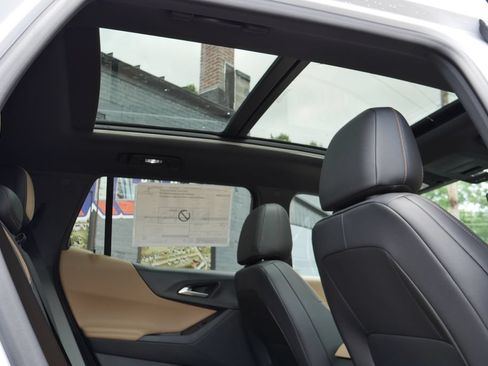 New 2027 Chevrolet Equinox ACTIV w/ Safety and Technology Package AWD/4WD image 18