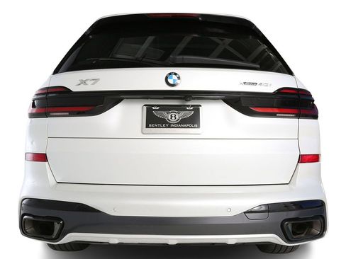 Used 2024 BMW X7 xDrive40i w/ Executive Package image 12