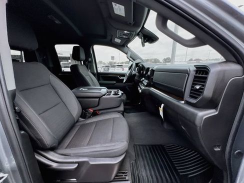 Used 2024 GMC Sierra 2500 SLE w/ SLE Value Package; AWD/4WD image 39