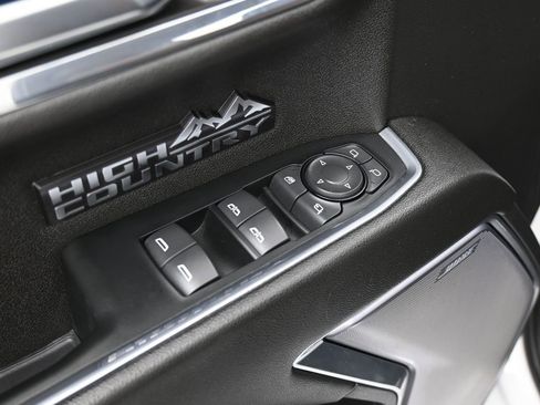 Used 2024 Chevrolet Silverado 1500 High Country AWD/4WD image 18
