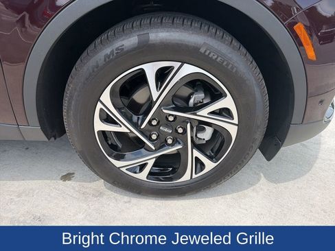 Used 2024 Lincoln Nautilus Premier w/ Equipment Group 102A AWD/4WD image 13