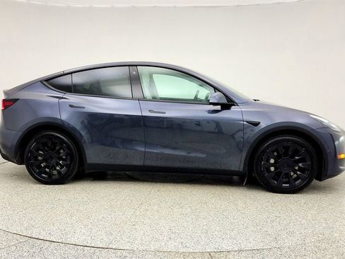Used 2020 Tesla Model Y Long Range image 4
